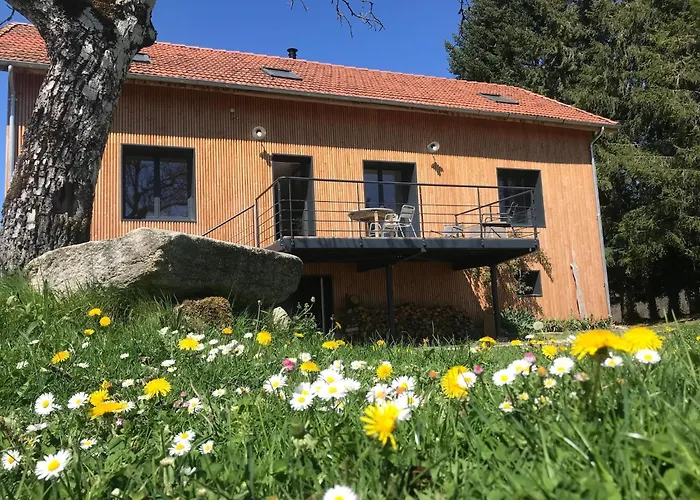 Hilltop Haven In Parlan