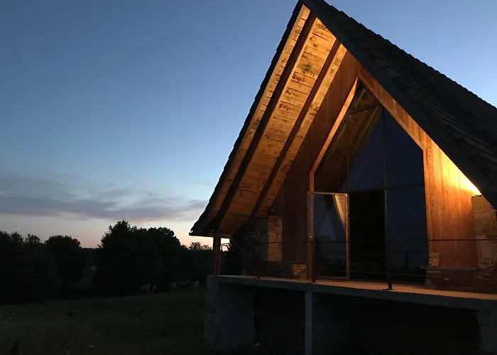 Hilltop Haven In Hébergement de vacances Parlan